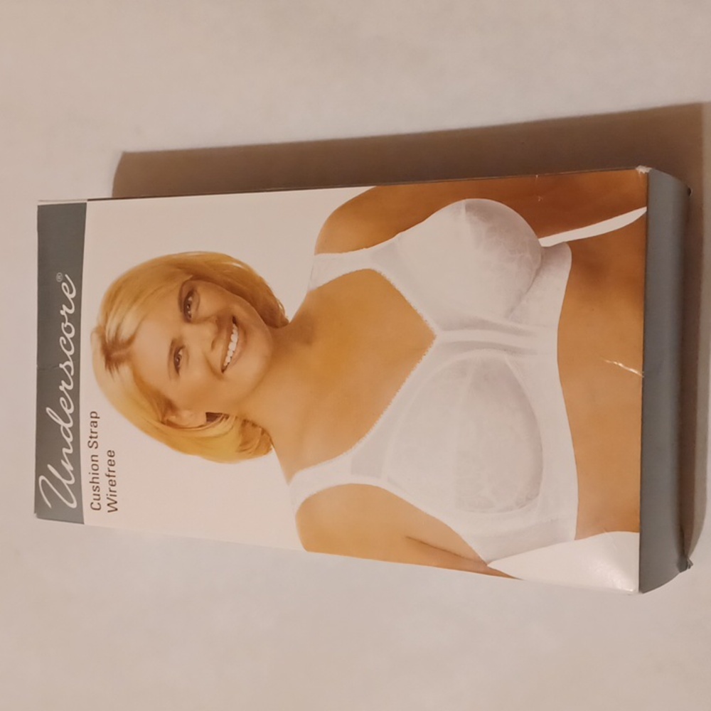 NIB Underscore Cushion Strap Wirefree Bra 38C